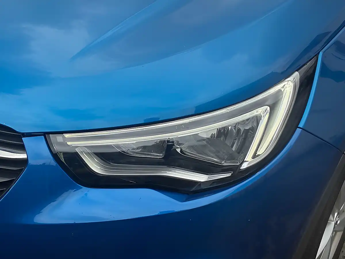 Used 2018 Vauxhall Grandland X Se Blue - Interior and Exterior details 17
