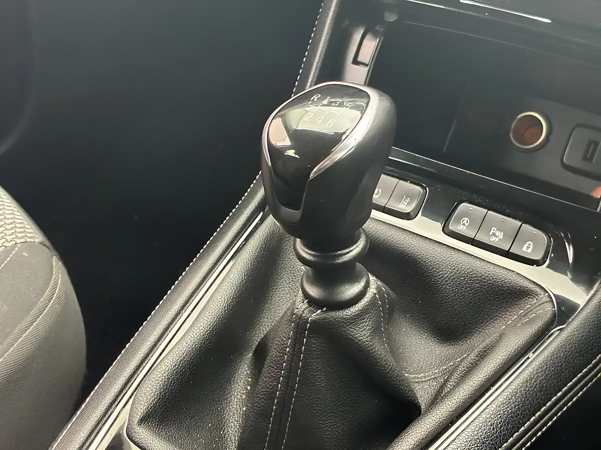 Used 2018 Vauxhall Grandland X Se Blue - Interior and Exterior details 19