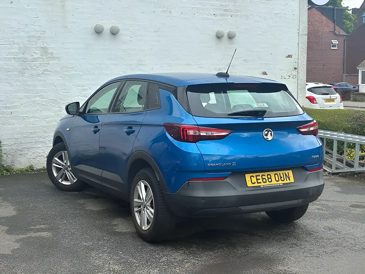 Used 2018 Vauxhall Grandland X Se Blue - Interior and Exterior details 7