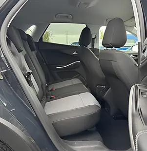 Used 2018 Vauxhall Grandland X Se Green - Interior and Exterior details 12