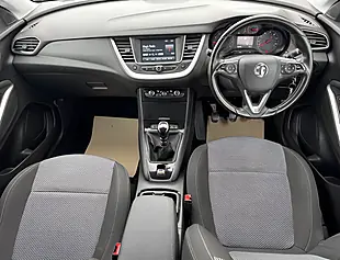 Used 2018 Vauxhall Grandland X Se Green - Interior and Exterior details 13