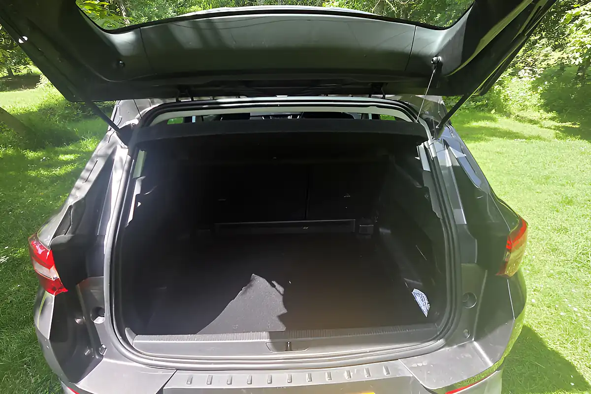 Used 2018 Vauxhall Grandland X Se Grey - Interior and Exterior details 11