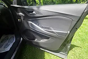 Used 2018 Vauxhall Grandland X Se Grey - Interior and Exterior details 12