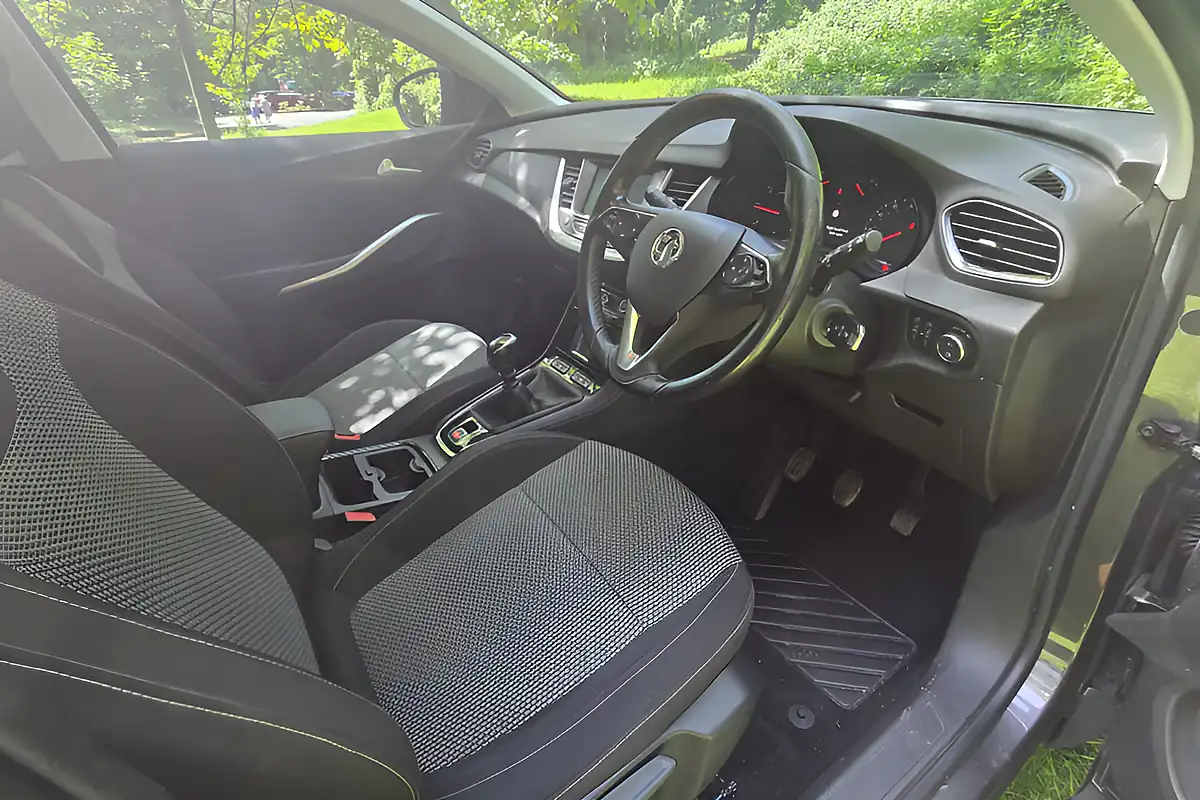Used 2018 Vauxhall Grandland X Se Grey - Interior and Exterior details 15