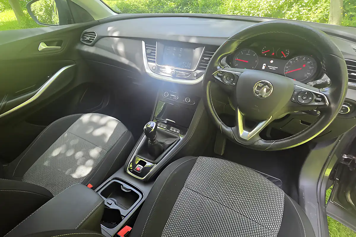 Used 2018 Vauxhall Grandland X Se Grey - Interior and Exterior details 16