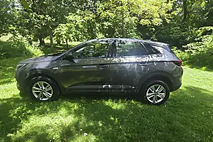 Used 2018 Vauxhall Grandland X Se Grey - Interior and Exterior details 4
