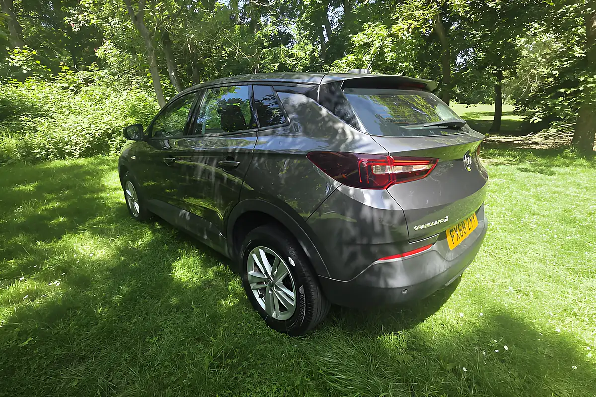 Used 2018 Vauxhall Grandland X Se Grey - Interior and Exterior details 5