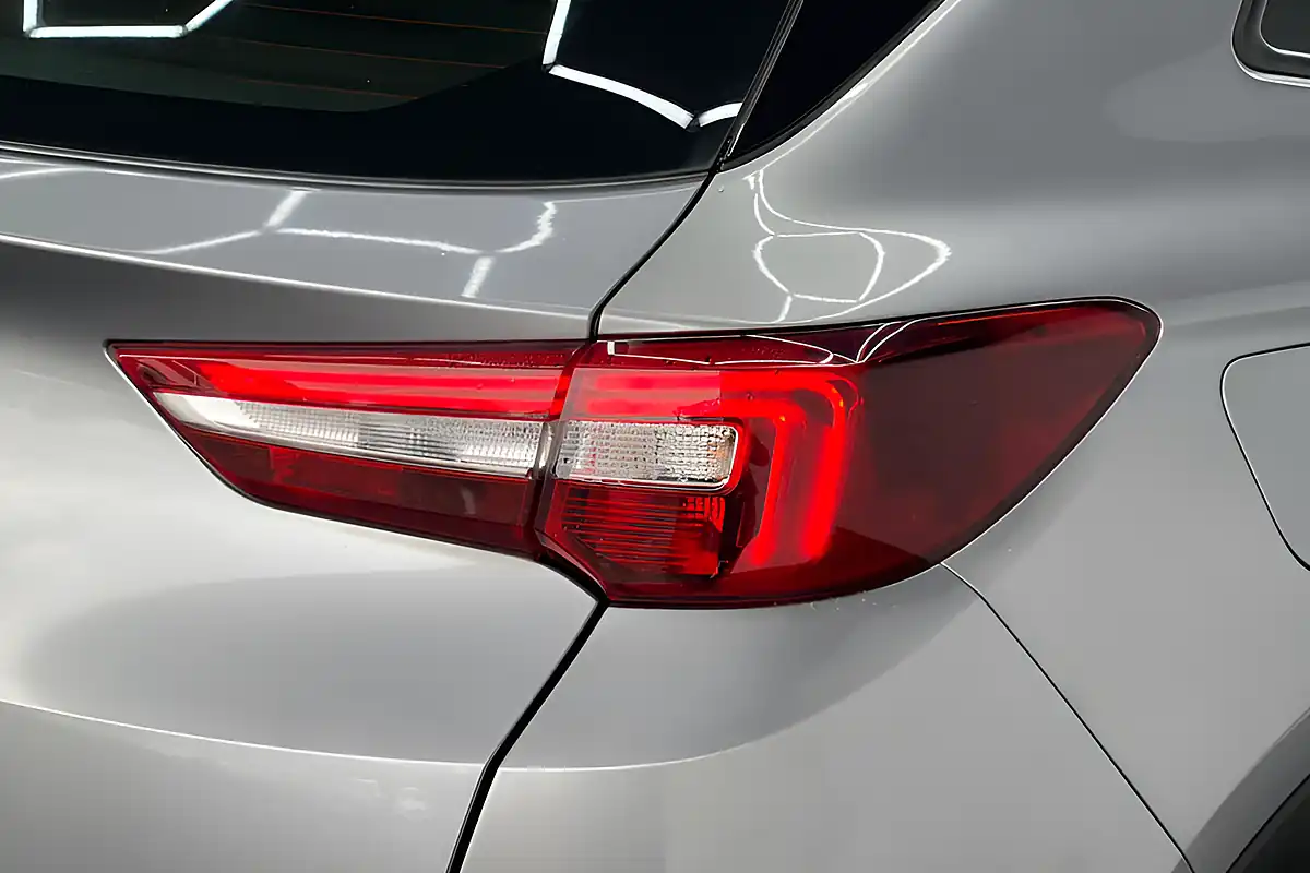 Used 2018 Vauxhall Grandland X Se Grey - Interior and Exterior details 11