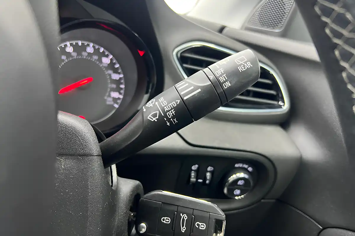 Used 2018 Vauxhall Grandland X Se Grey - Interior and Exterior details 16
