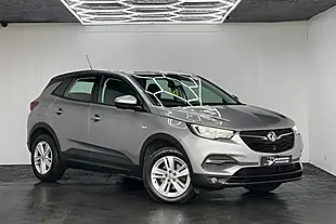 Used 2018 Vauxhall Grandland X Se Grey - Interior and Exterior details 2
