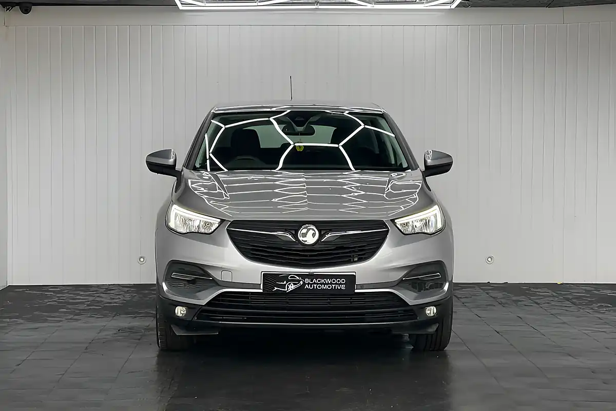 Used 2018 Vauxhall Grandland X Se Grey - Interior and Exterior details 4