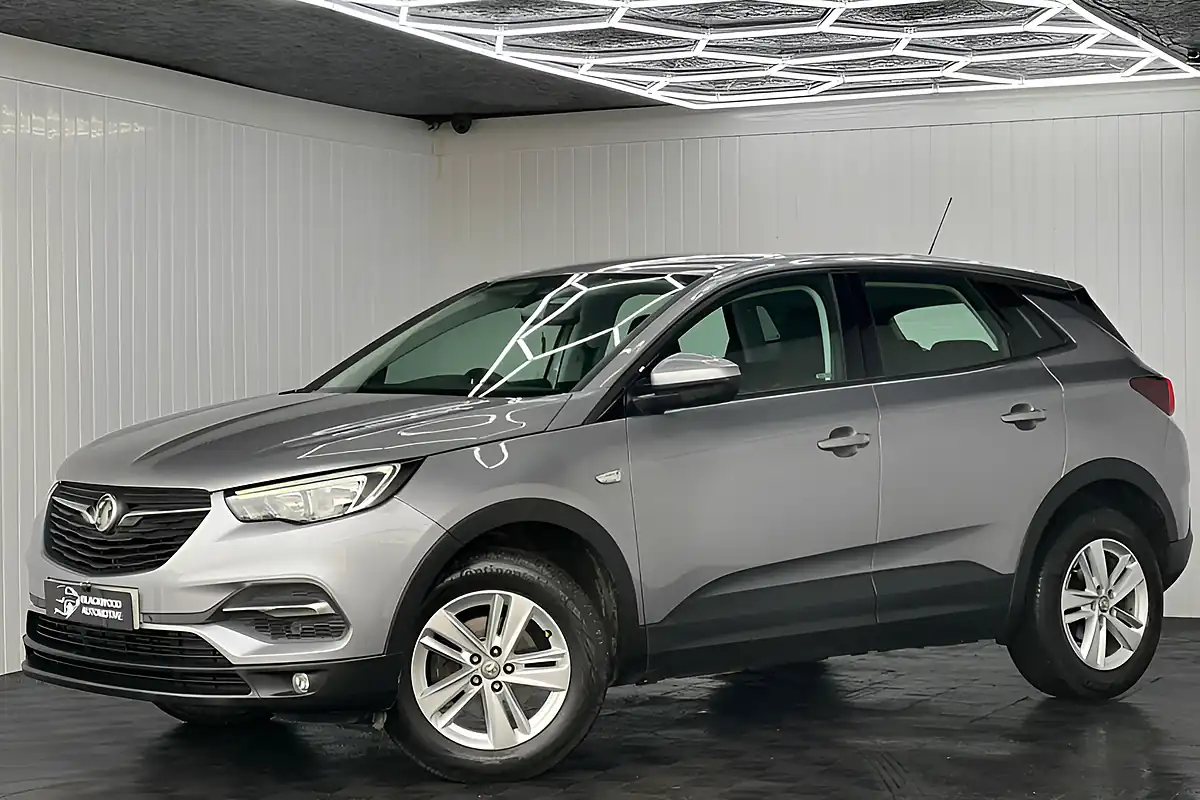 Used 2018 Vauxhall Grandland X Se Grey - Interior and Exterior details 6