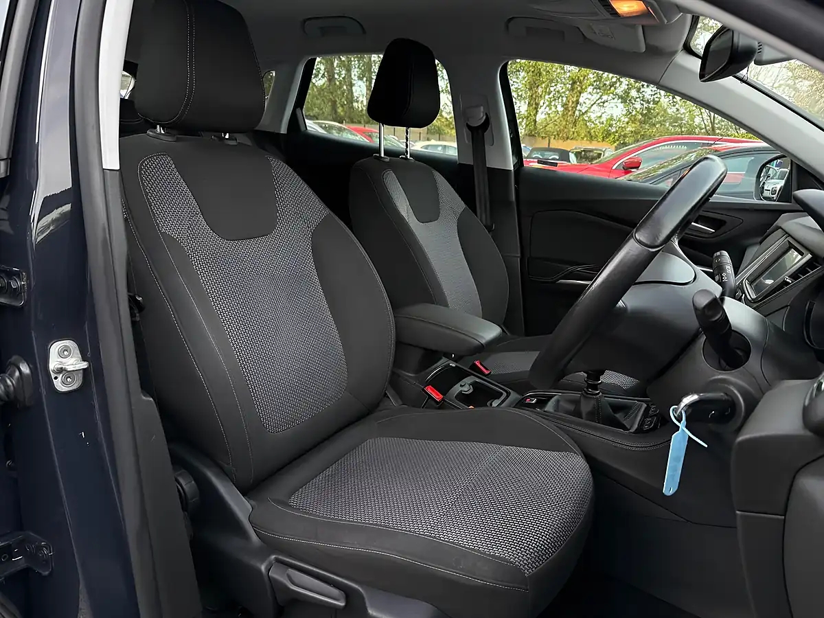 Used 2018 Vauxhall Grandland X Se Grey - Interior and Exterior details 10