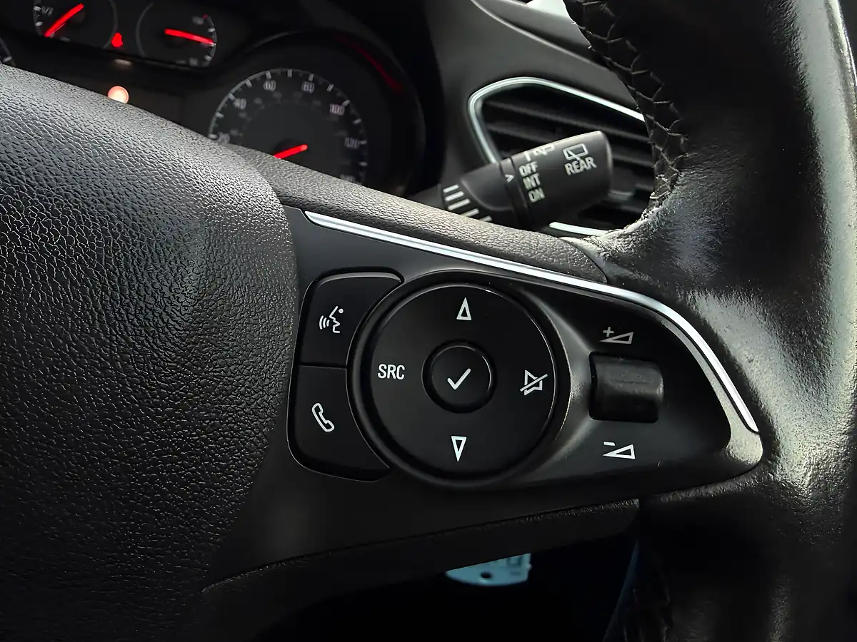 Used 2018 Vauxhall Grandland X Se Grey - Interior and Exterior details 15