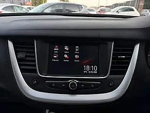 Used 2018 Vauxhall Grandland X Se Grey - Interior and Exterior details 16