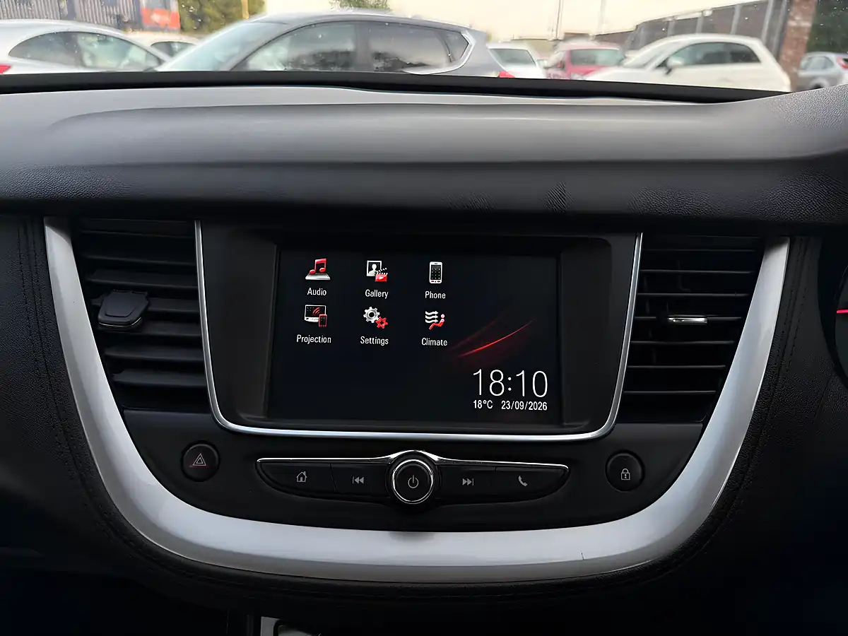 Used 2018 Vauxhall Grandland X Se Grey - Interior and Exterior details 16