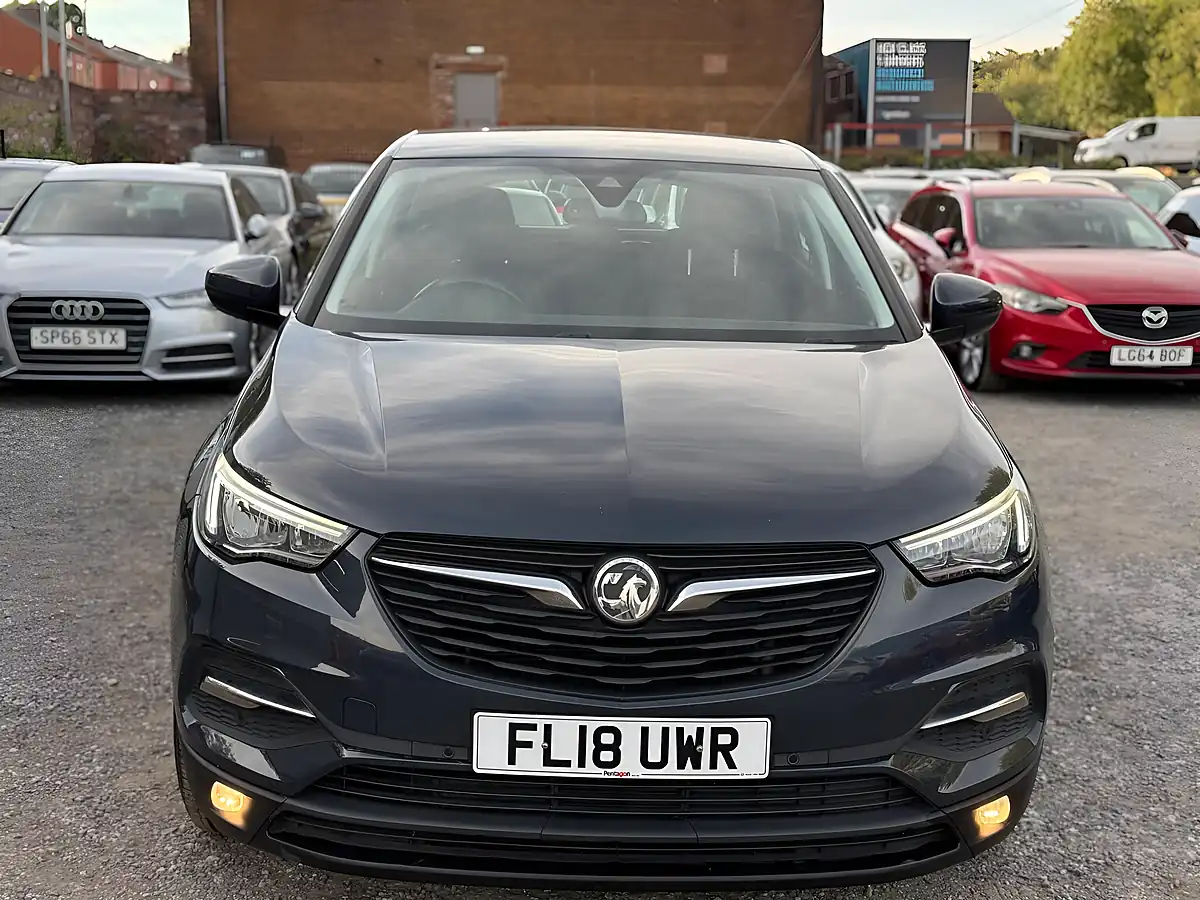 Used 2018 Vauxhall Grandland X Se Grey - Interior and Exterior details 2