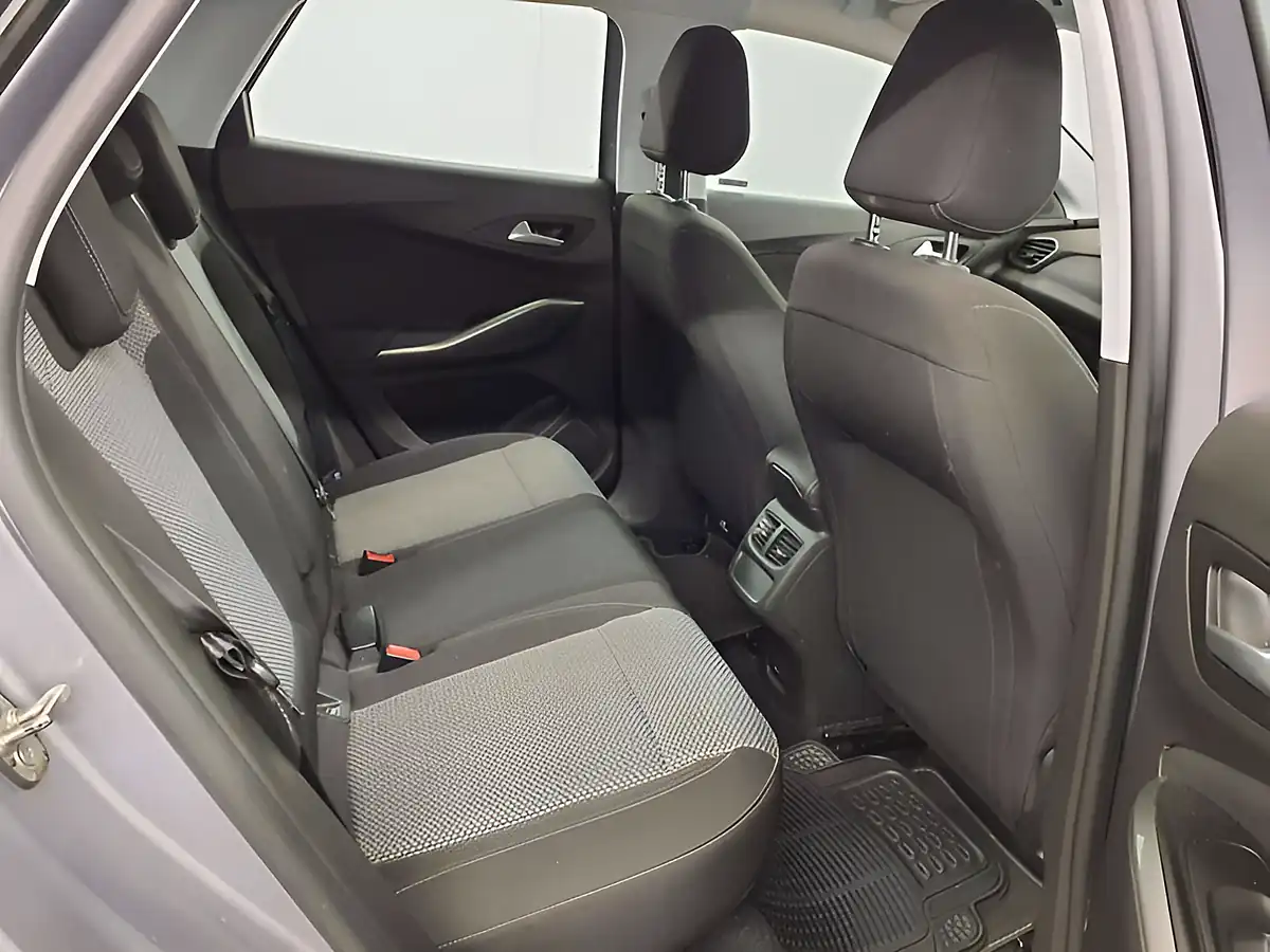 Used 2018 Vauxhall Grandland X Se Moonstone Grey - Interior and Exterior details 14