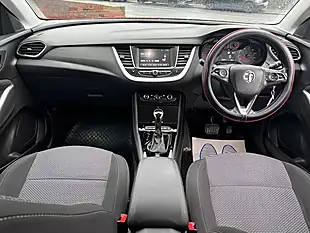 Used 2018 Vauxhall Grandland X Se Red - Interior and Exterior details 11