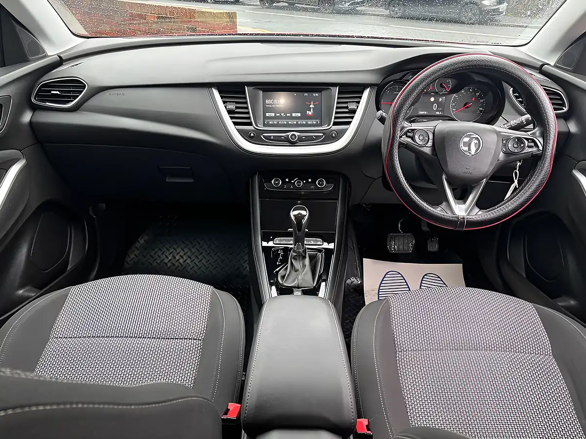 Used 2018 Vauxhall Grandland X Se Red - Interior and Exterior details 11