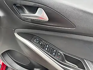 Used 2018 Vauxhall Grandland X Se Red - Interior and Exterior details 14