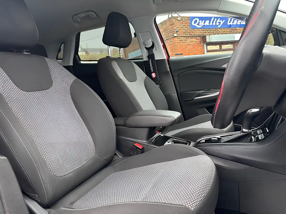 Used 2018 Vauxhall Grandland X Se Red - Interior and Exterior details 15