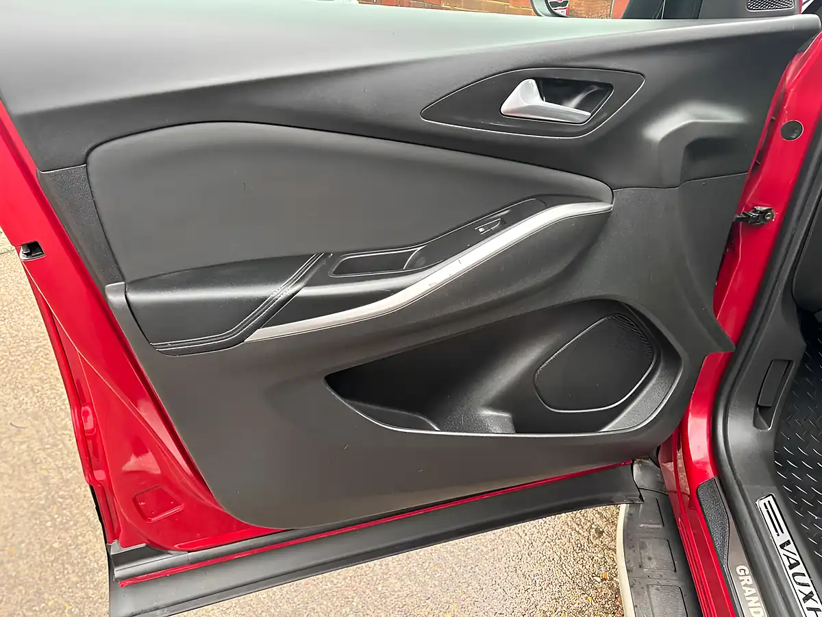 Used 2018 Vauxhall Grandland X Se Red - Interior and Exterior details 20