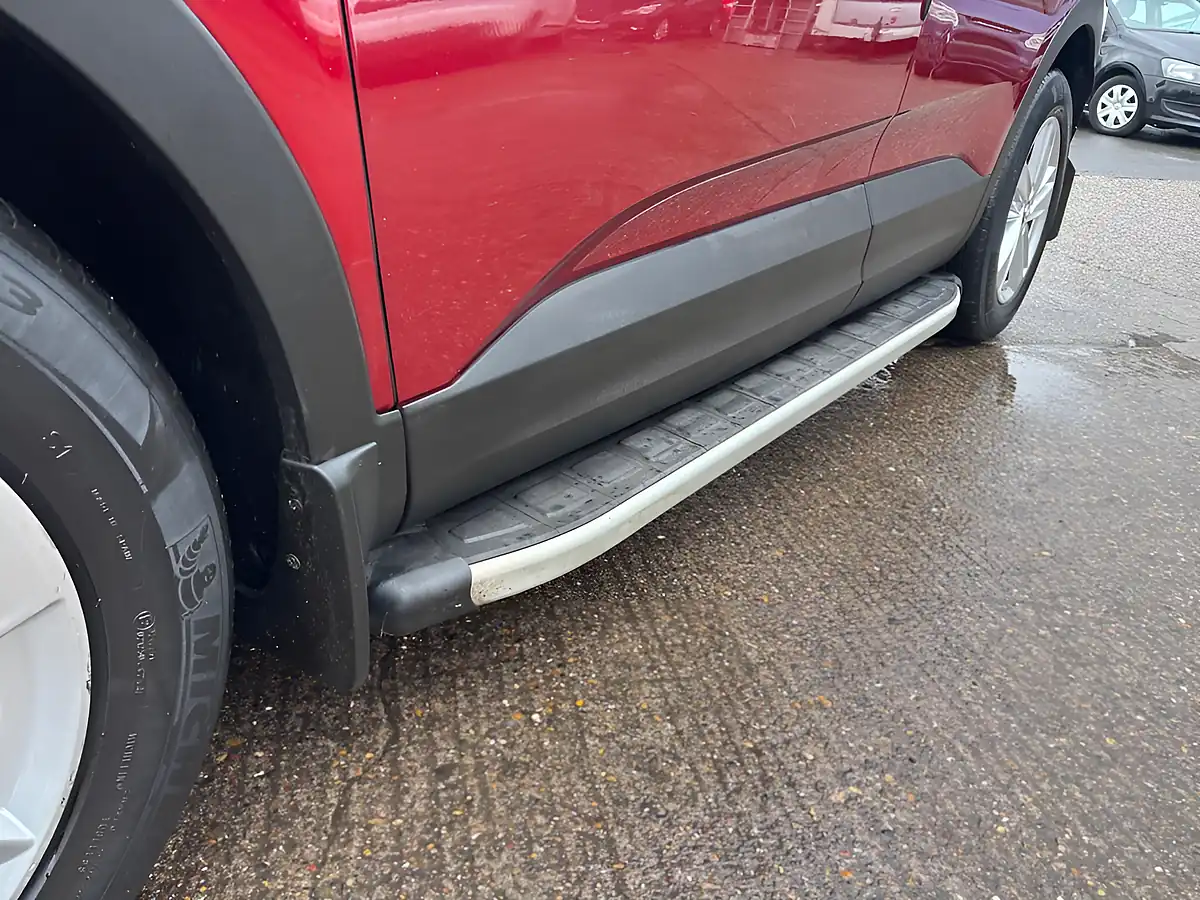 Used 2018 Vauxhall Grandland X Se Red - Interior and Exterior details 6