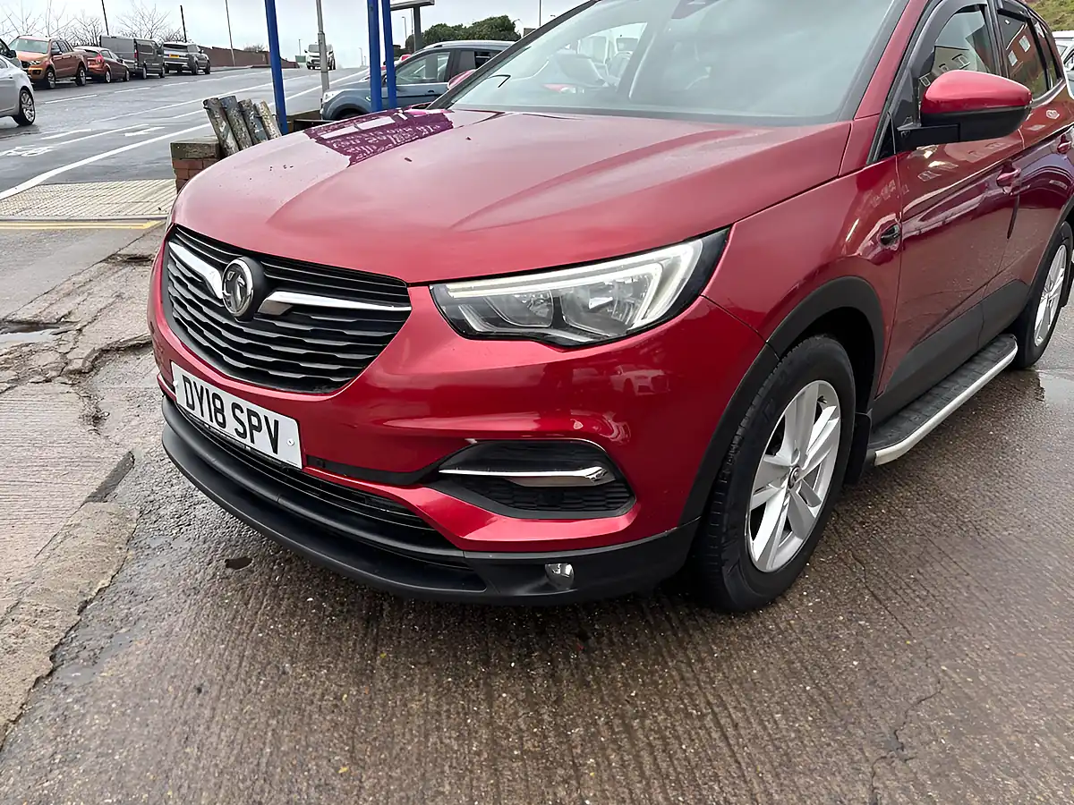 Used 2018 Vauxhall Grandland X Se Red - Interior and Exterior details 7
