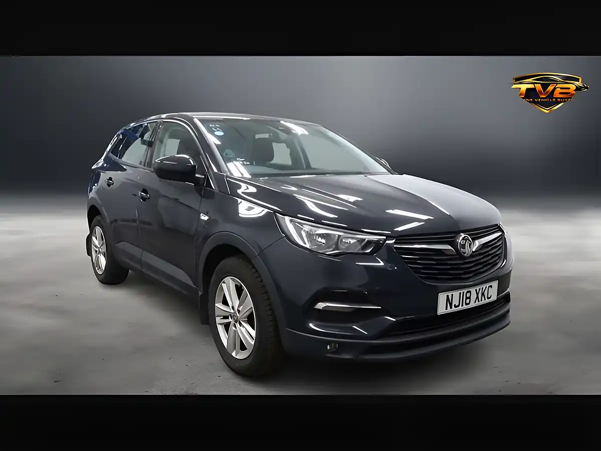Used 2018 Vauxhall Grandland X Se T Green - Front View