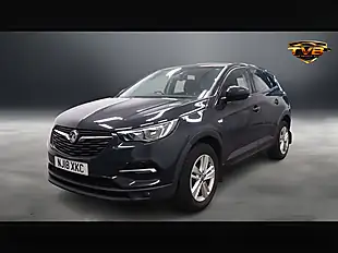 Used 2018 Vauxhall Grandland X Se T Green - Interior and Exterior details 2