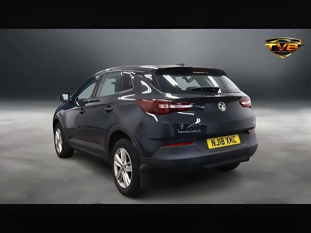 Used 2018 Vauxhall Grandland X Se T Green - Interior and Exterior details 3