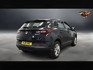 Used 2018 Vauxhall Grandland X Se T Green - Interior and Exterior details 4