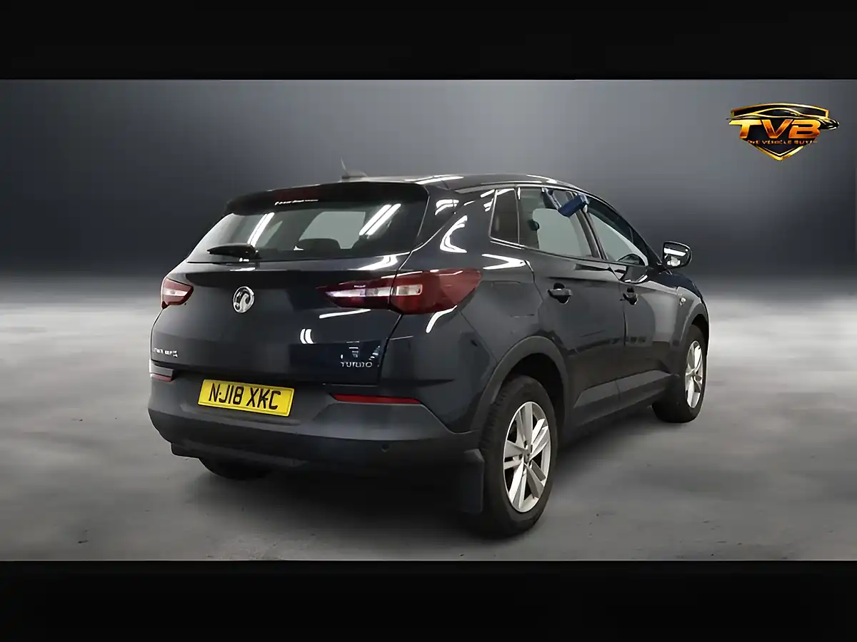 Used 2018 Vauxhall Grandland X Se T Green - Interior and Exterior details 4