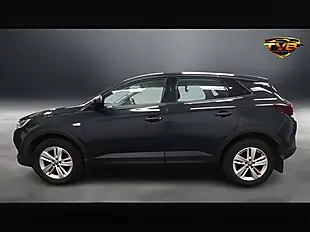 Used 2018 Vauxhall Grandland X Se T Green - Interior and Exterior details 7