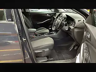 Used 2018 Vauxhall Grandland X Se T Green - Interior and Exterior details 9