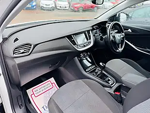 Used 2018 Vauxhall Grandland X Se White - Interior and Exterior details 18