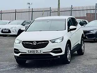 Used 2018 Vauxhall Grandland X Se White - Interior and Exterior details 2