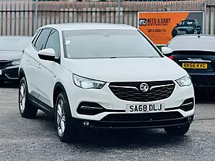 Used 2018 Vauxhall Grandland X Se White - Interior and Exterior details 6