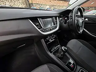 Used 2018 Vauxhall Grandland X Se White - Interior and Exterior details 11