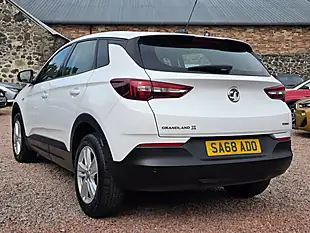 Used 2018 Vauxhall Grandland X Se White - Interior and Exterior details 15
