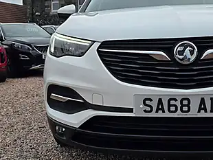 Used 2018 Vauxhall Grandland X Se White - Interior and Exterior details 4