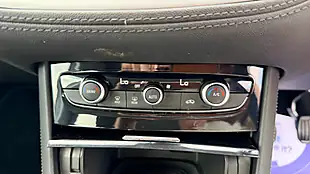 Used 2018 Vauxhall Grandland X Se White - Interior and Exterior details 13