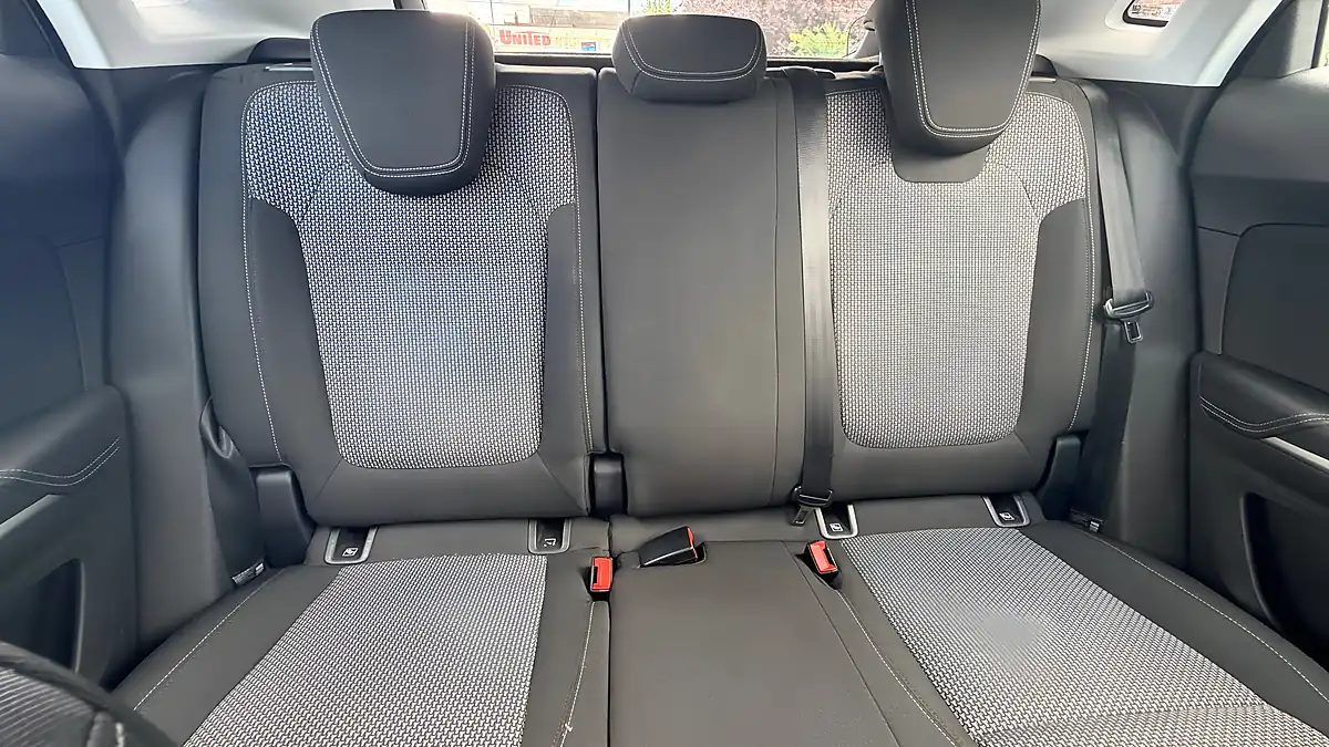 Used 2018 Vauxhall Grandland X Se White - Interior and Exterior details 16