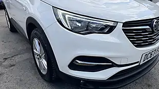 Used 2018 Vauxhall Grandland X Se White - Interior and Exterior details 17