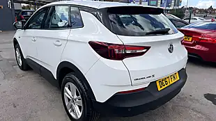 Used 2018 Vauxhall Grandland X Se White - Interior and Exterior details 18