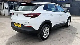 Used 2018 Vauxhall Grandland X Se White - Interior and Exterior details 3