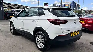 Used 2018 Vauxhall Grandland X Se White - Interior and Exterior details 5