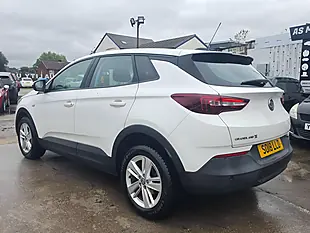Used 2018 Vauxhall Grandland X Se White - Interior and Exterior details 5