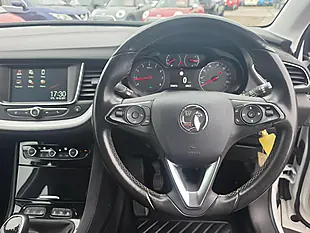 Used 2018 Vauxhall Grandland X Se White - Interior and Exterior details 9